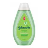 Kamillás Sampon Kisgyerekeknek - Johnson's Baby Shampoo Chamomile, 300 ml